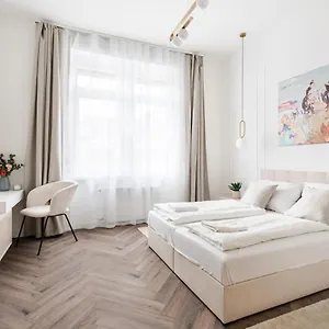 Appartement E13 - Grand Boulevard Heritage - Location By Bqa, Budapest